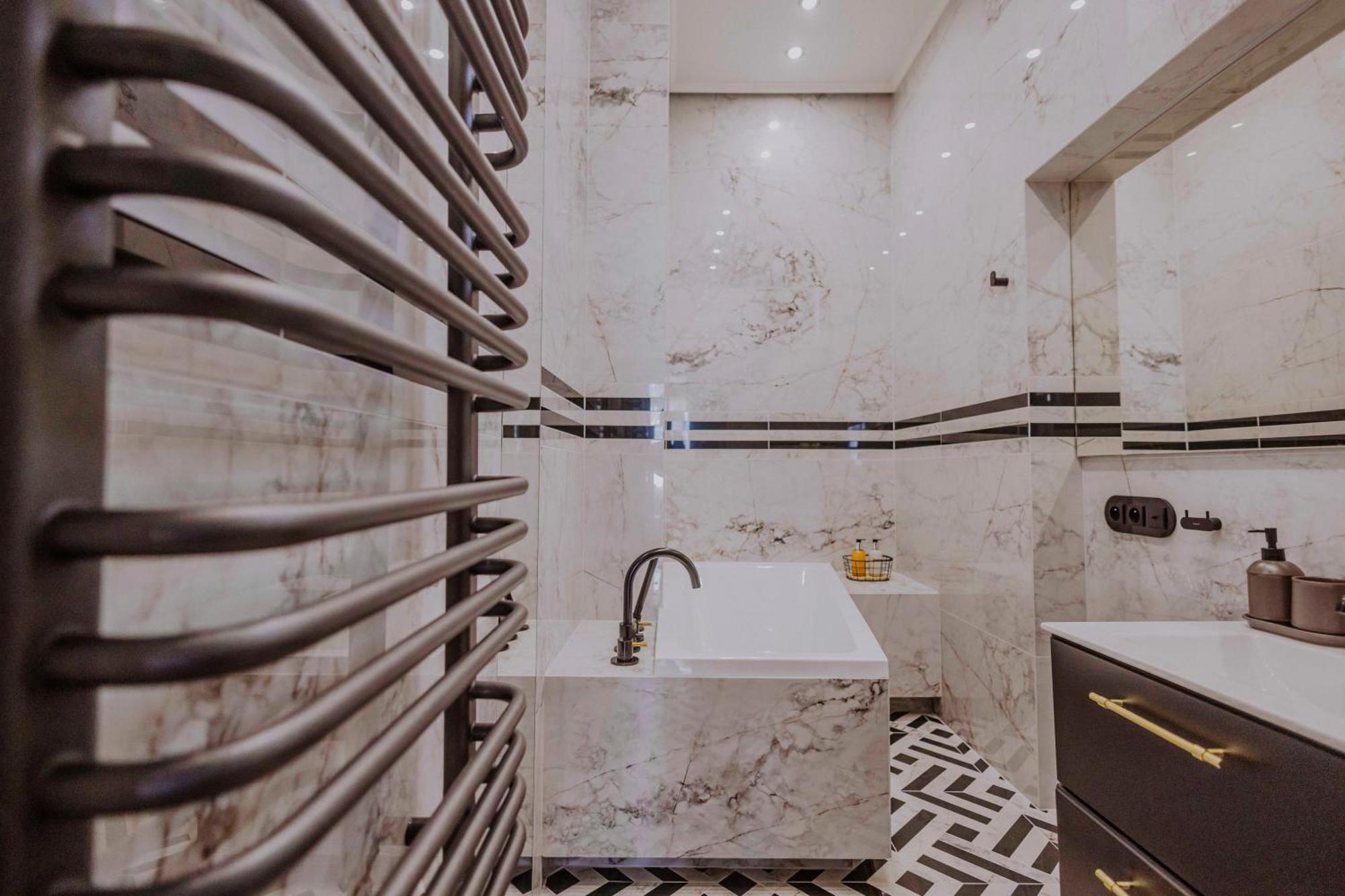 Crown Pearl - Wonderful Apartment, 110Scm, 4 Rooms Cracovia Esterno foto