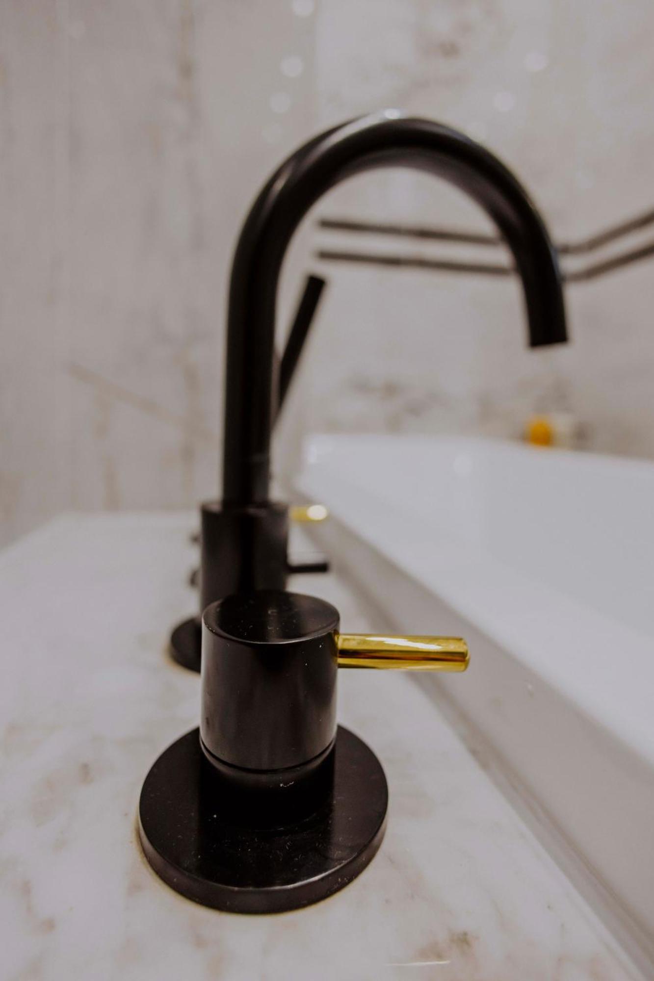 Crown Pearl - Wonderful Apartment, 110Scm, 4 Rooms Cracovia Esterno foto
